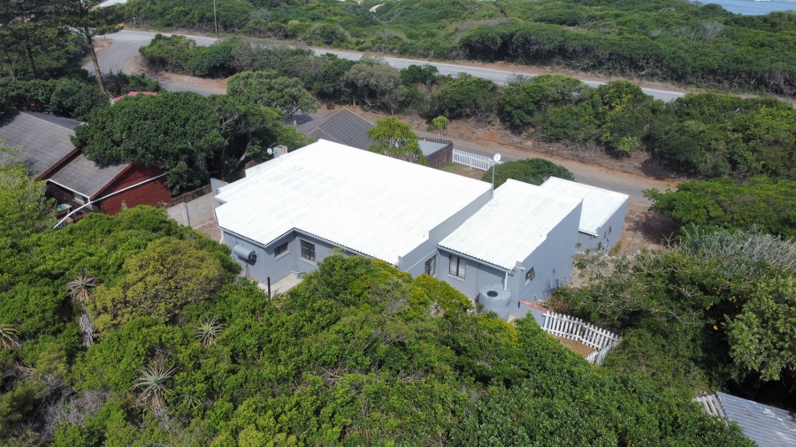 4 Bedroom Property for Sale in Boknesstrand Eastern Cape